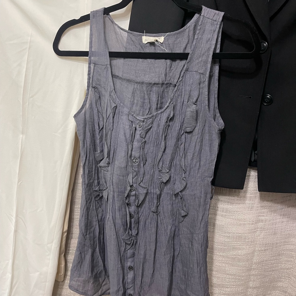 Ruffle front tank, bohemian style tank - Picture 9 of 10